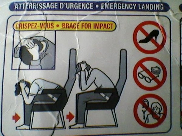 Brace for impact / Crispez-vous