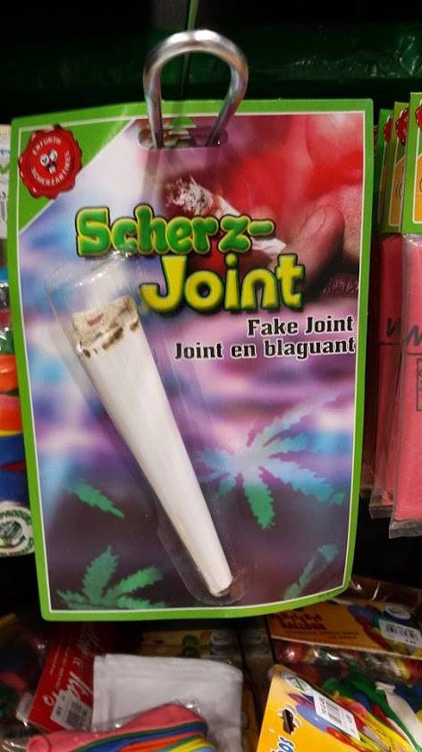 Fake joint / Joint en blaguant