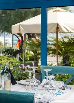 Hotel Eliseo's website